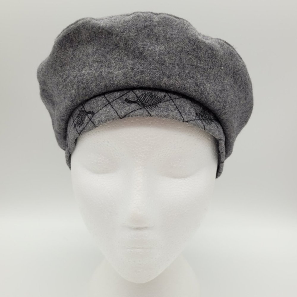 LIZ CLAIBORNE | lined beret hat